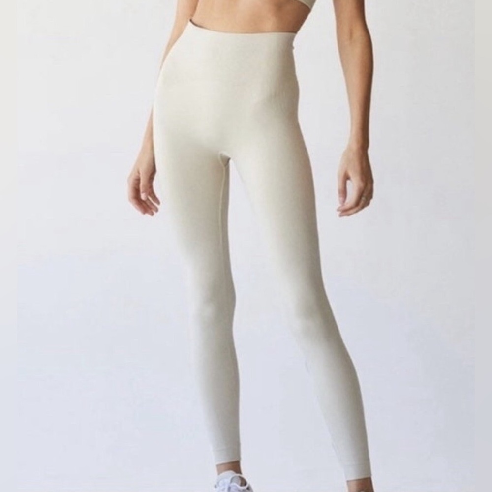 SET Active Women's Off-White High-Waisted Leggings Sz S / barely used !